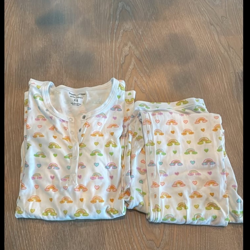 Roller Rabbit White Pajama Set with Rainbow Print